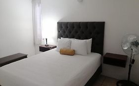 Global Airport Inn Free Shuttle